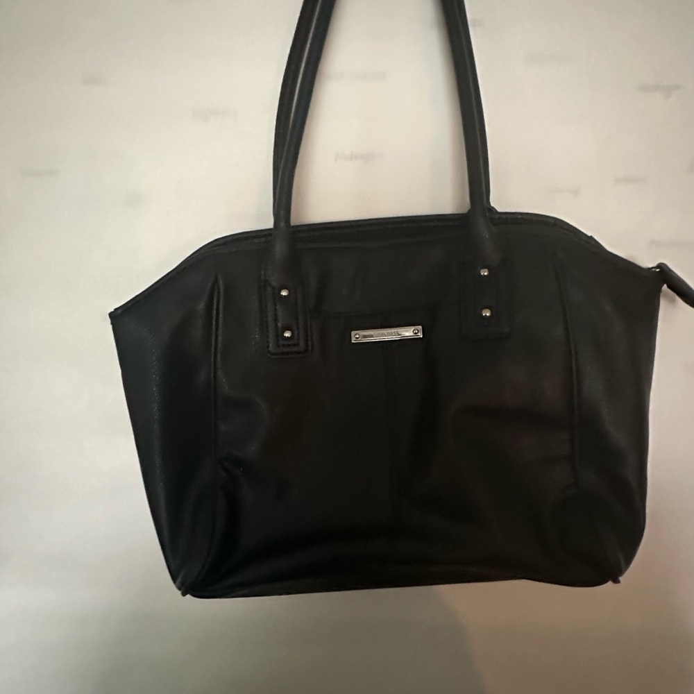 Nine West Black Tote Bag with Structured Design